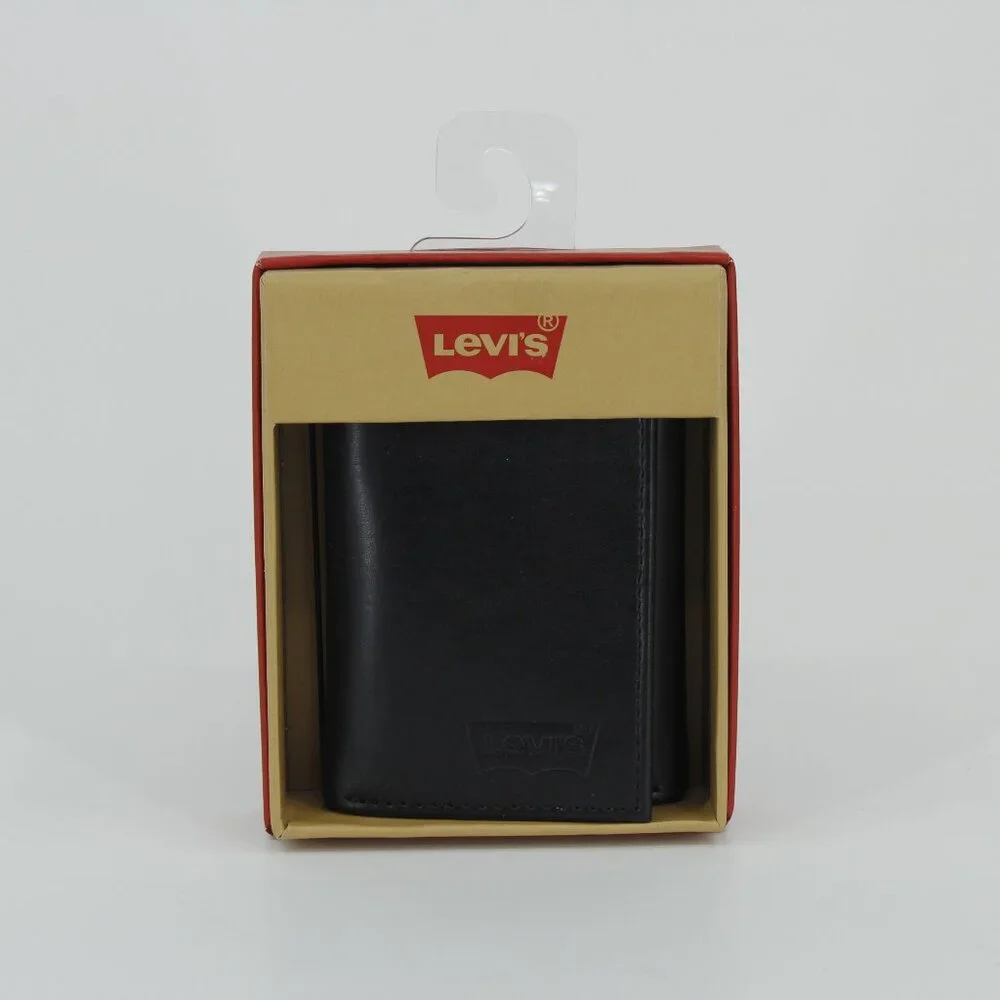 Levi's Genuine Leather Wallet with RFID Protection – New in Box